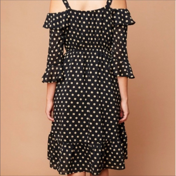 Beautiful Classic Design Cold Shoulder Midi Dress - Picture 4 of 5